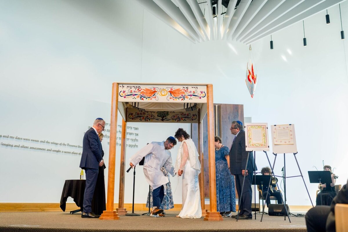 Eliana-Melmed-Photography-Chicago-LosAngeles-Jewish-WeddingPhotography-ShulaNoah-Chuppah-00240