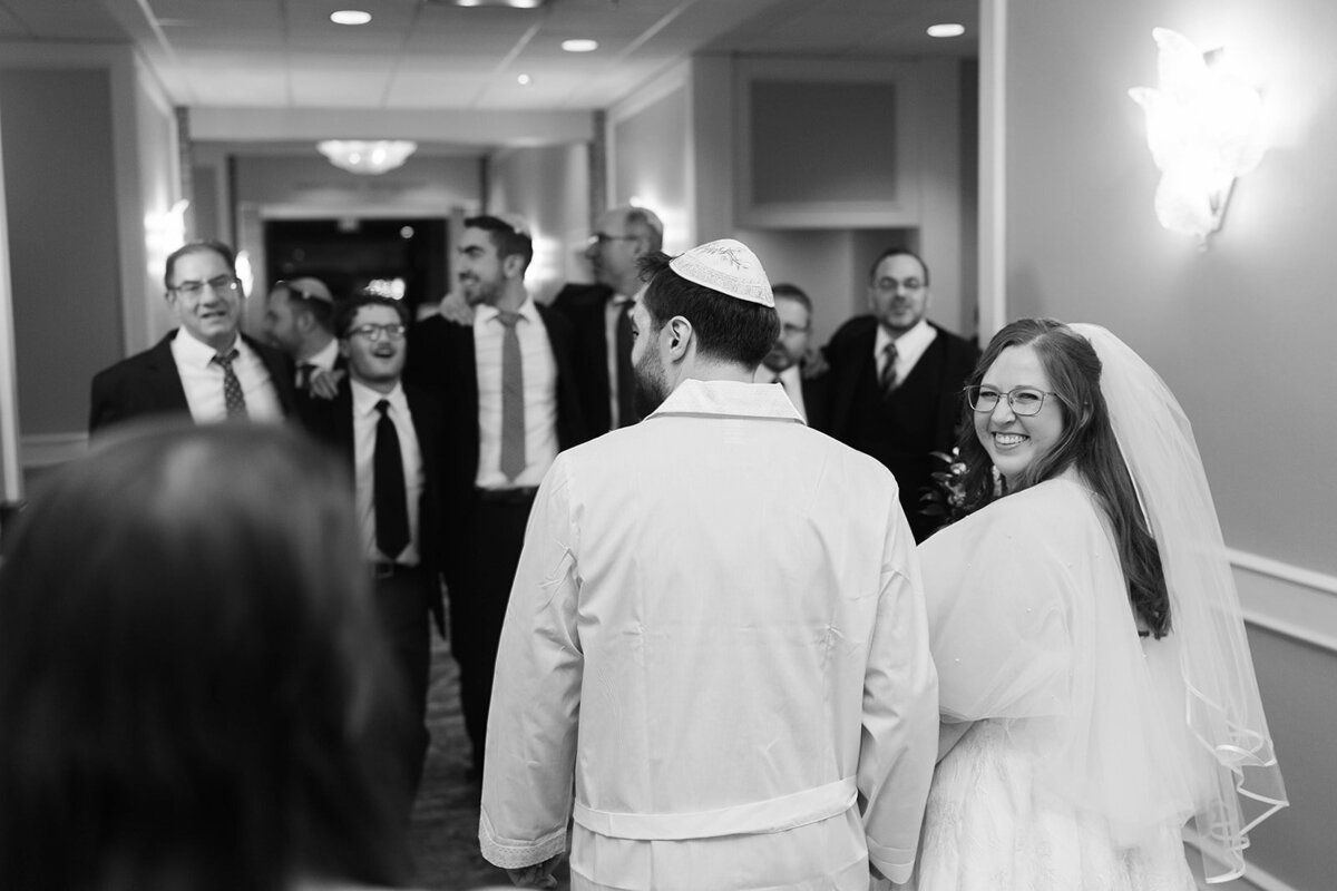 Eliana-Melmed-Photography-Chicago-LosAngeles-Jewish-WeddingPhotography-Chuppah-00291