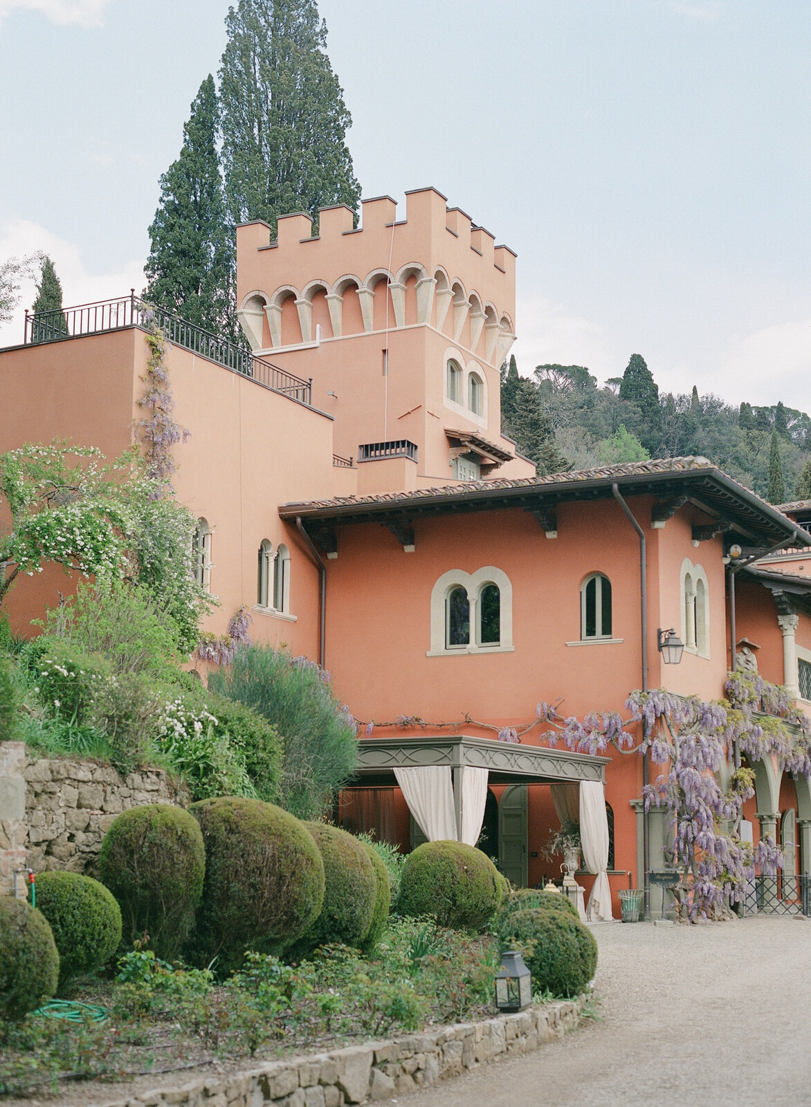Villa Le Fontanelle wedding venue in Tuscany