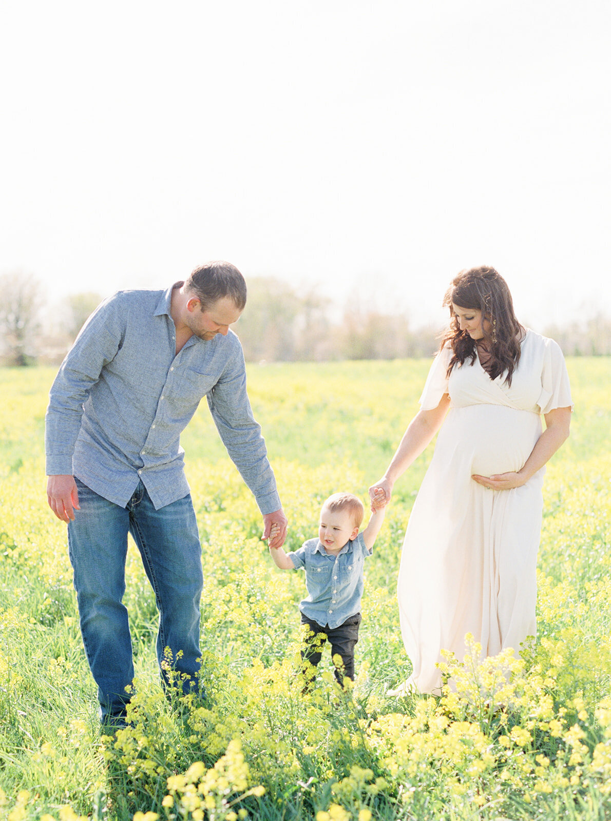outdoor family maternity photography