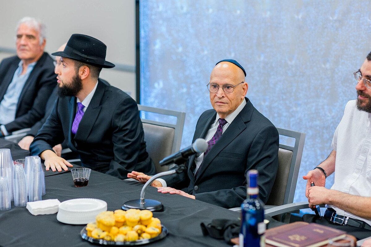 Eliana-Melmed-Photography-Chicago-LosAngeles-Jewish-WeddingPhotographer-CarmiKalman-Tisch-00138