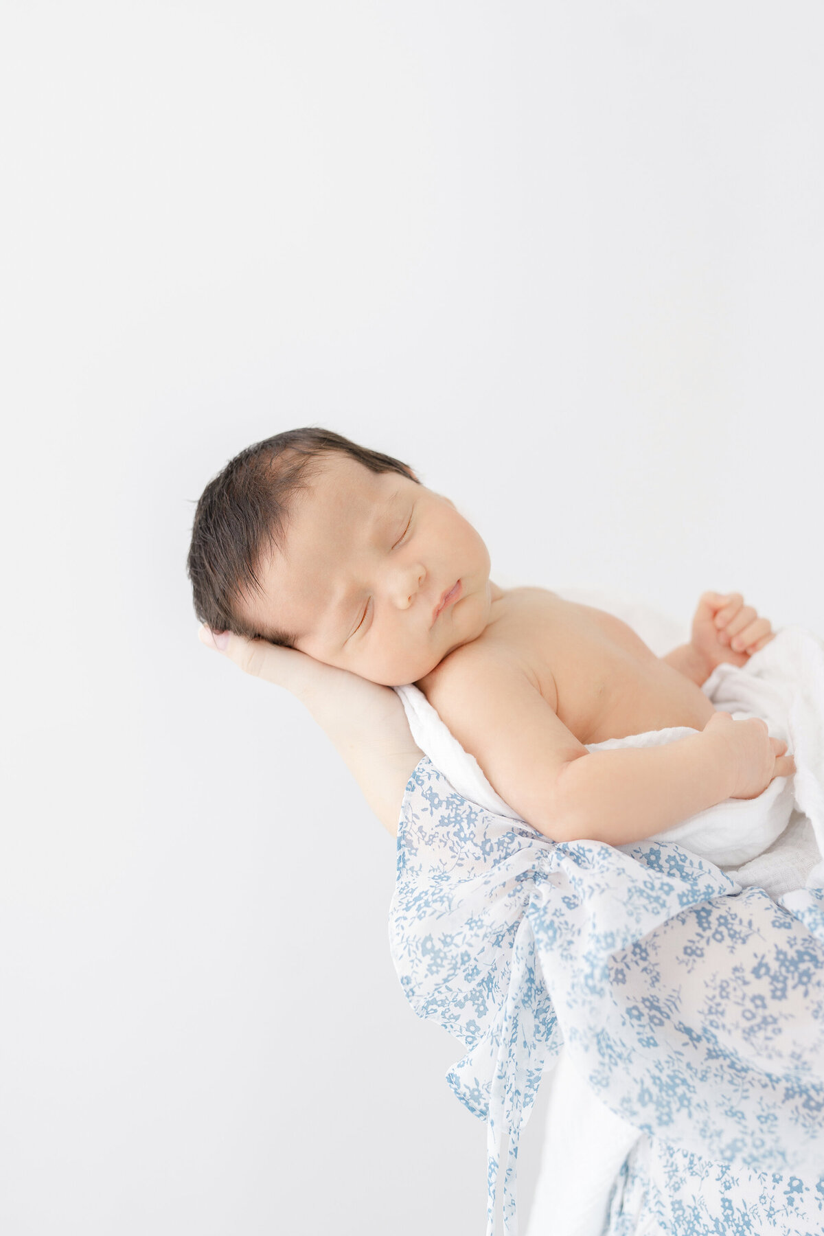 Light and Airy Newborn Photography (9)