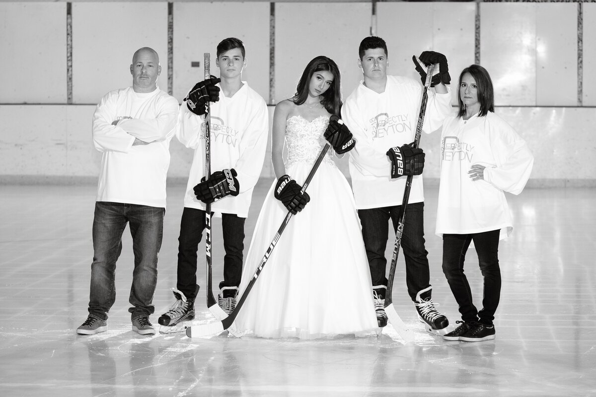 bat-mitzvah-preshoot-family-photo-hockey-black-and-white