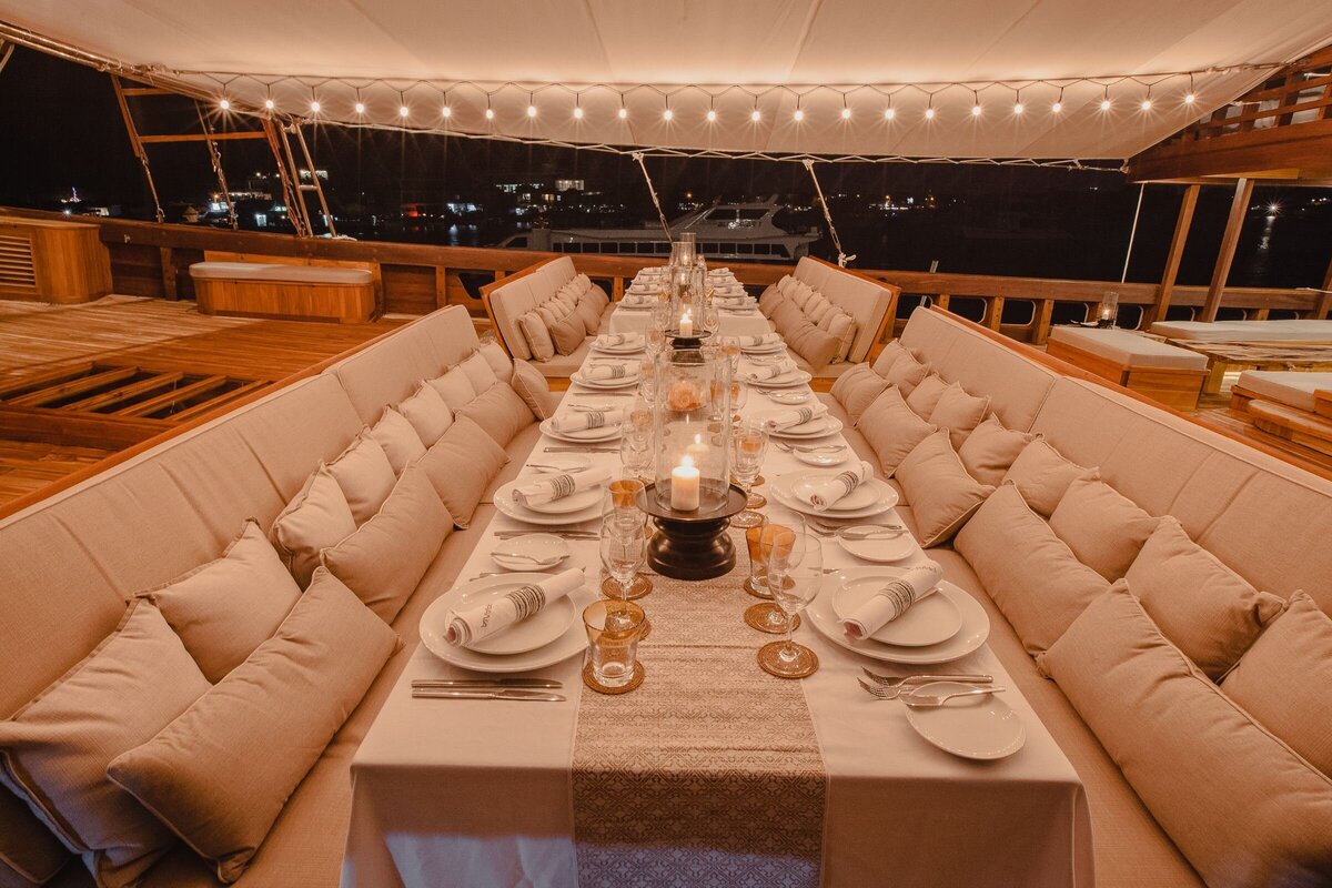 Luxury Redefined on Prana setting the standard for extravagant yacht experiences in Indonesia's idyllic surroundings.