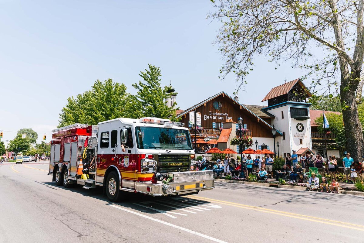 Bavarian-Festival-Parade-Frankenmuth-Michigan-6