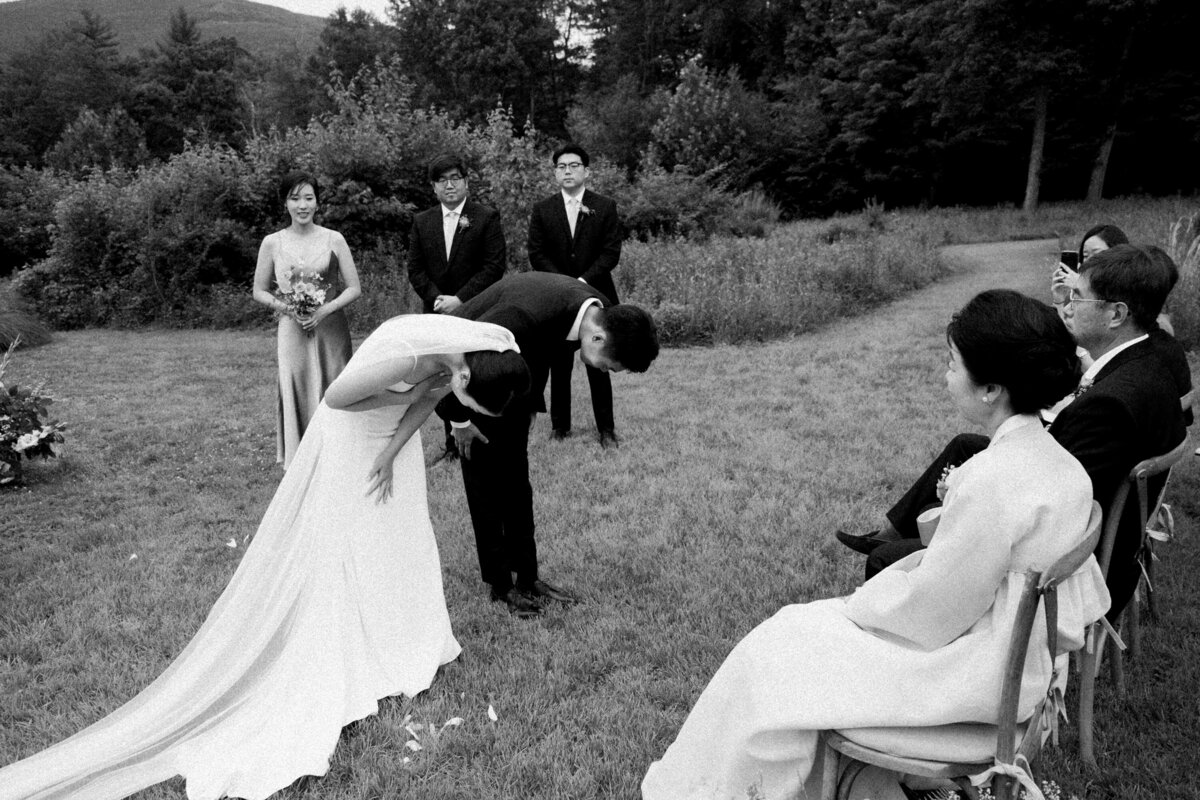 Upstate New York Wedding in Woodstock NYC Photographer Glasco House Kamparett-15