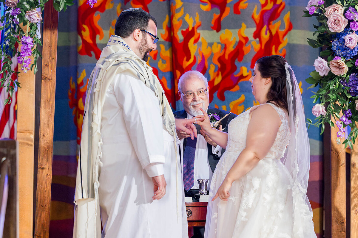 Eliana-Melmed-Photography-Chicago-LosAngeles-Jewish-WeddingPhotography-ElianaSklar-Chuppah-00132