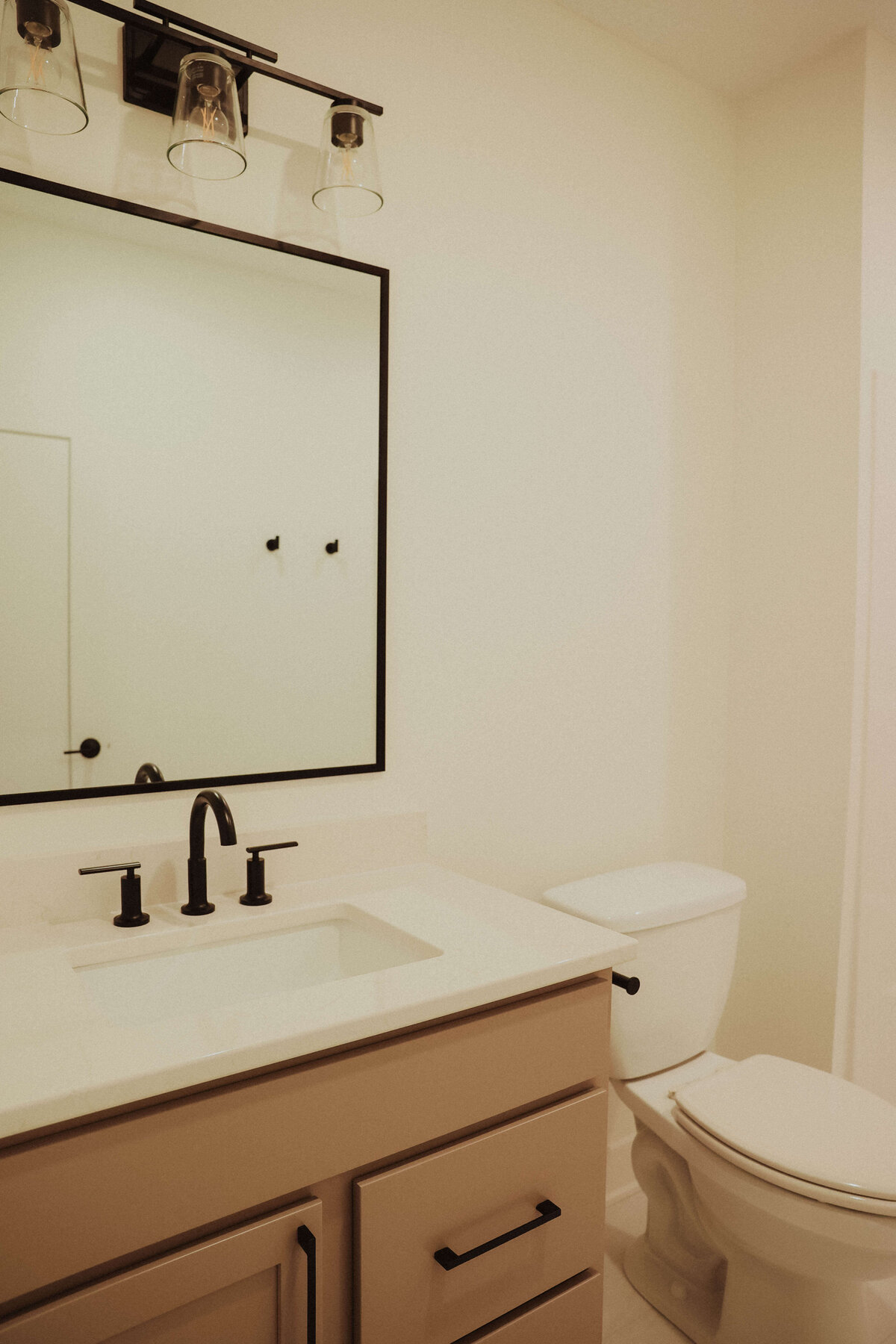 3034-Bathroom-Grimes-Central-Iowa-Custom-Home-JRL-Builders-3F1A2190