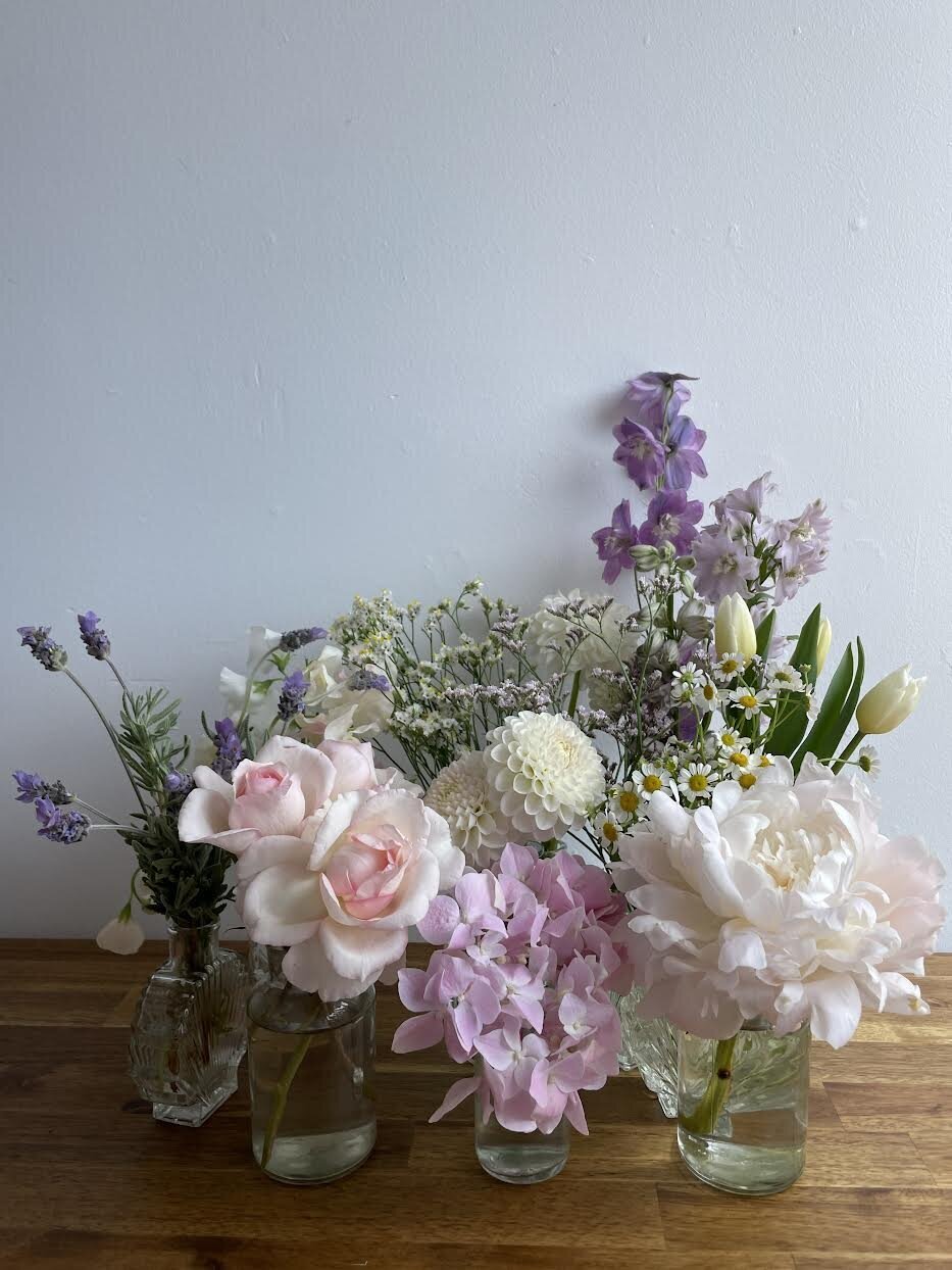 Bee's Blossoms Floral Studio Gold Coast Australia Florist Wedding Event Floral Design Flower Workshops Retail Deliveries Belle Clark Whimsical Romantic Lush Flowers Wedding Bouquets Centerpieces 1-5 11.28.48 pm