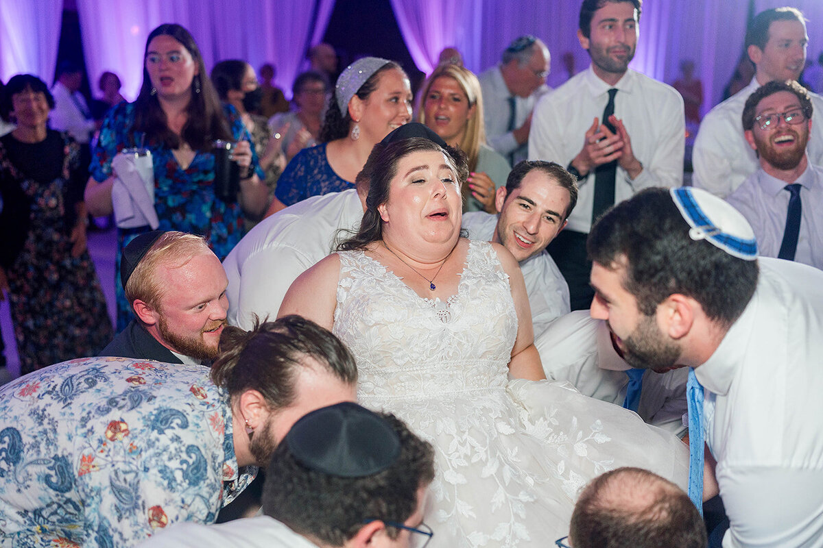 Eliana-Melmed-Photography-Chicago-LosAngeles-Jewish-WeddingPhotography-ElianaSklar-Simcha-00048