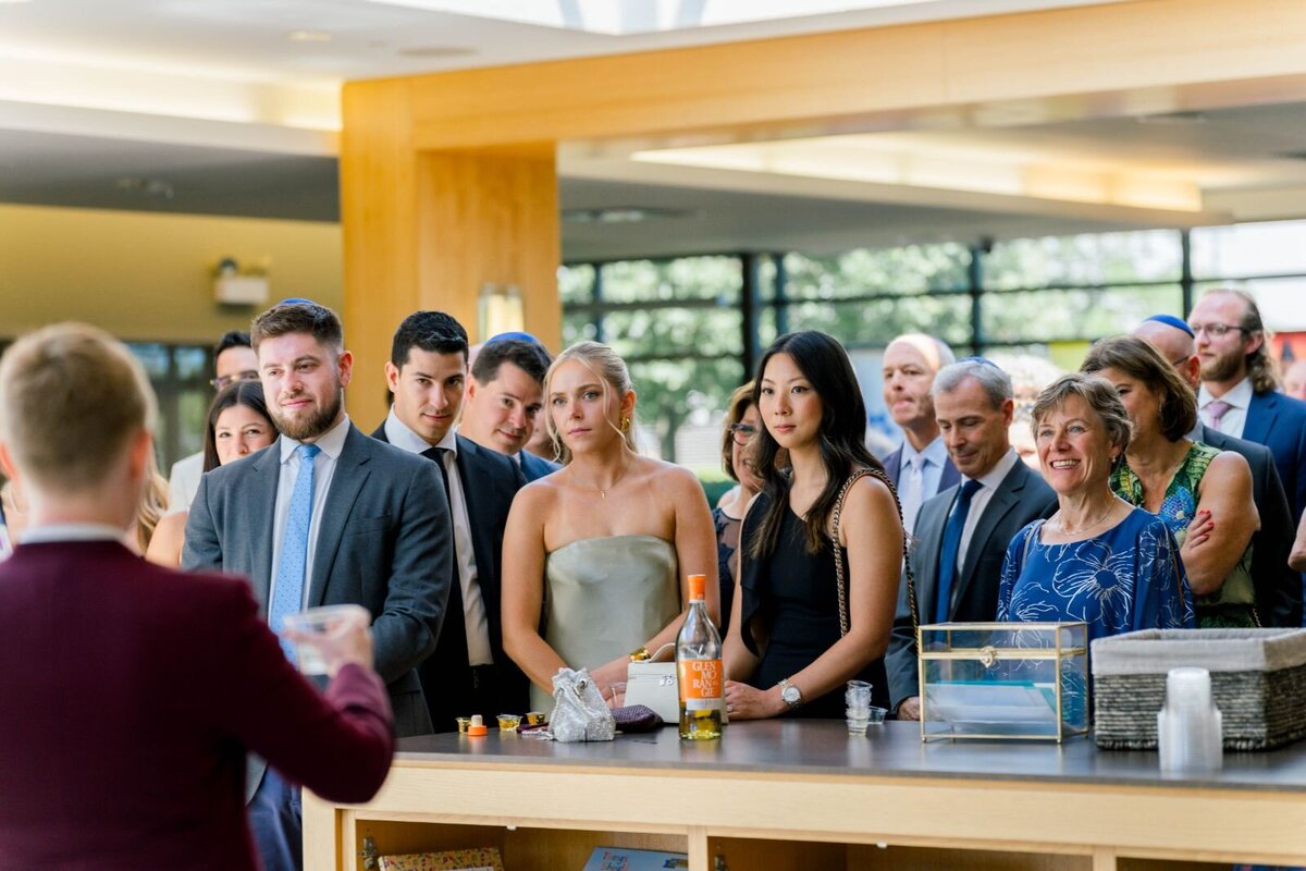 Eliana-Melmed-Photography-Chicago-LosAngeles-Jewish-WeddingPhotography-ShulaNoah-Tisch-00102