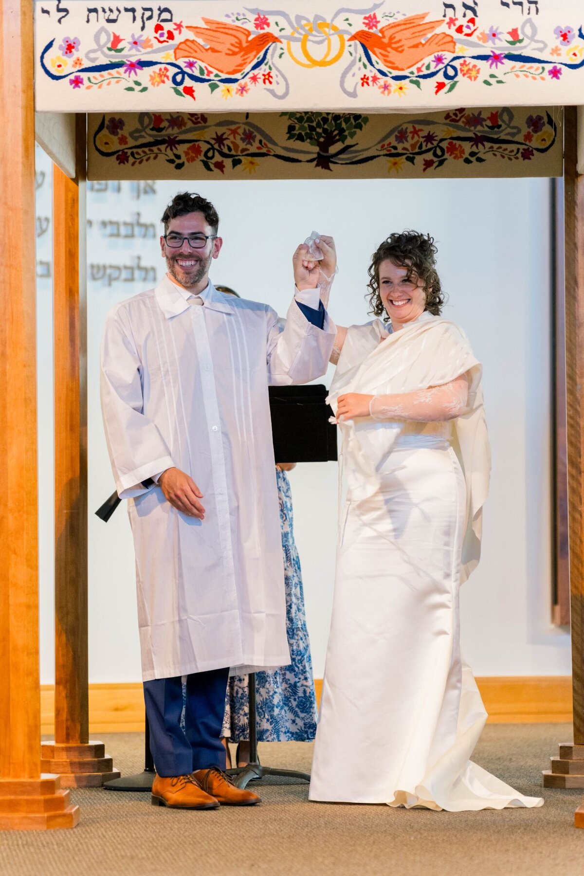 Eliana-Melmed-Photography-Chicago-LosAngeles-Jewish-WeddingPhotography-ShulaNoah-Chuppah-00156