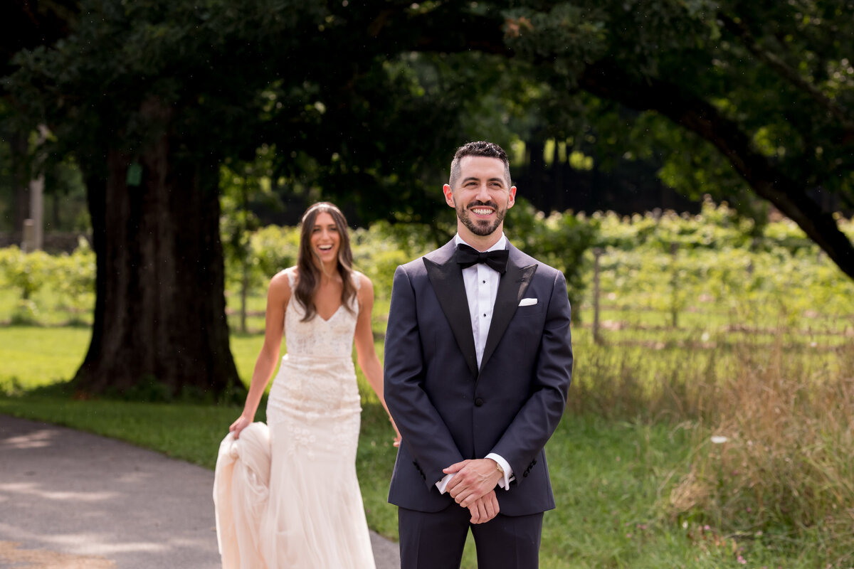 Red Maple Vineyard Wedding  Photography first look