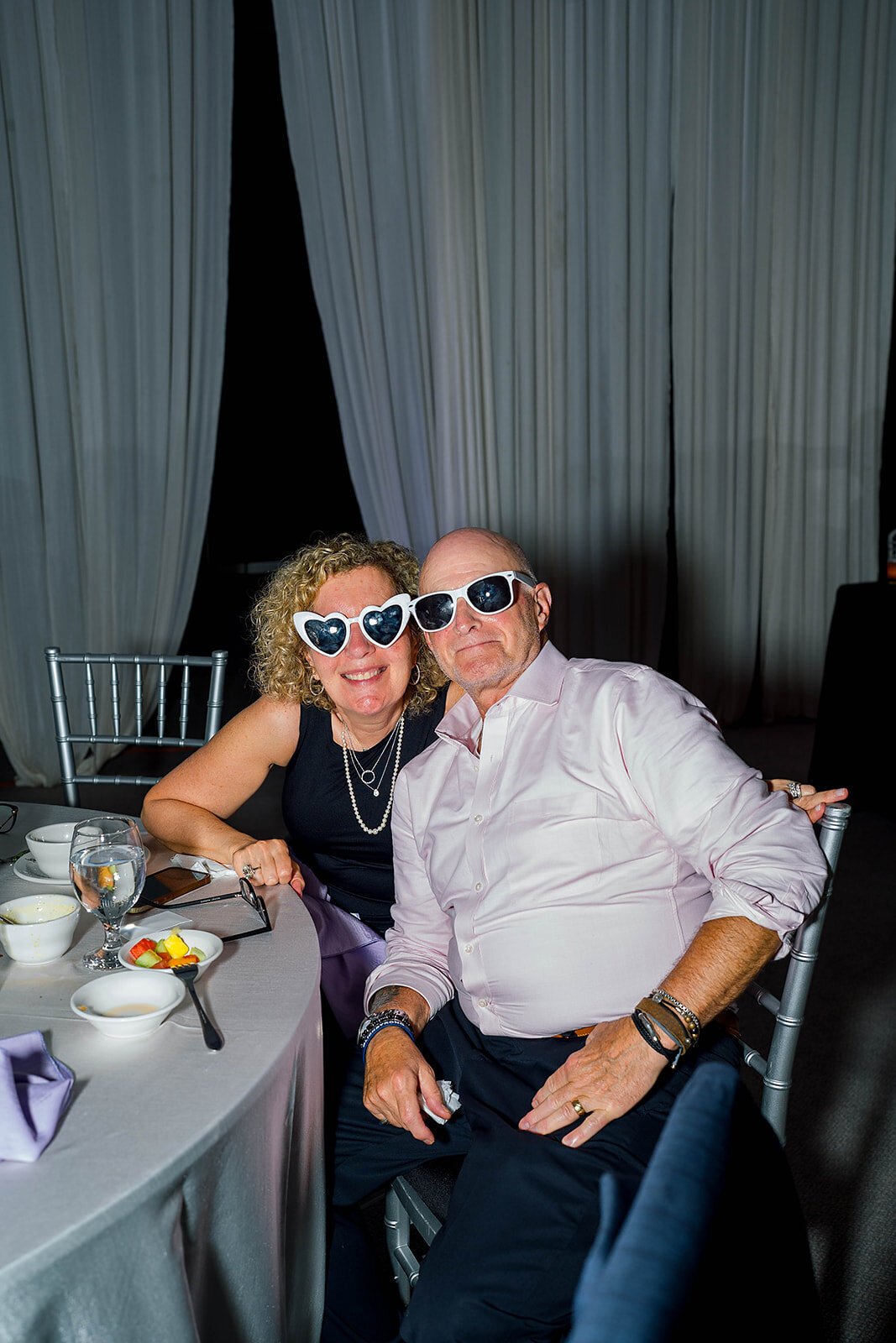 Eliana-Melmed-Photography-Chicago-LosAngeles-Jewish-WeddingPhotography-ElianaSklar-Sunglasses-00024