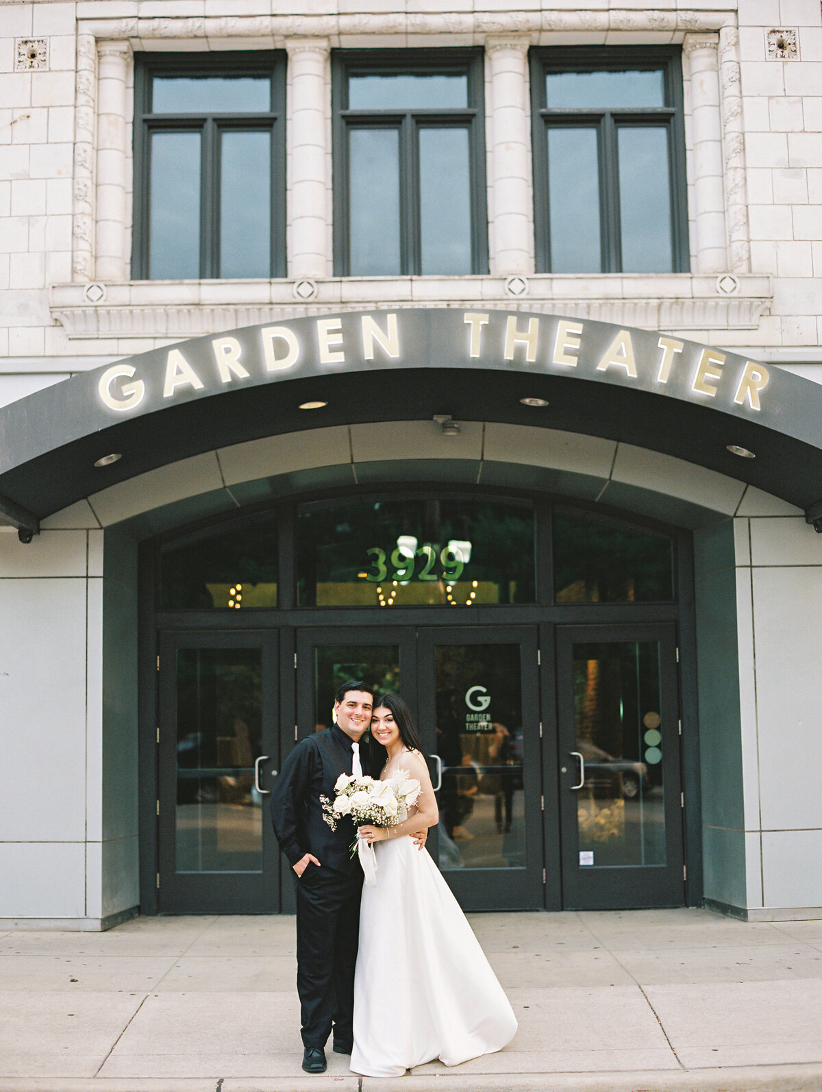 Alyssa Amez Design -  Catrina's Modern, Textural Garden Theater Wedding34