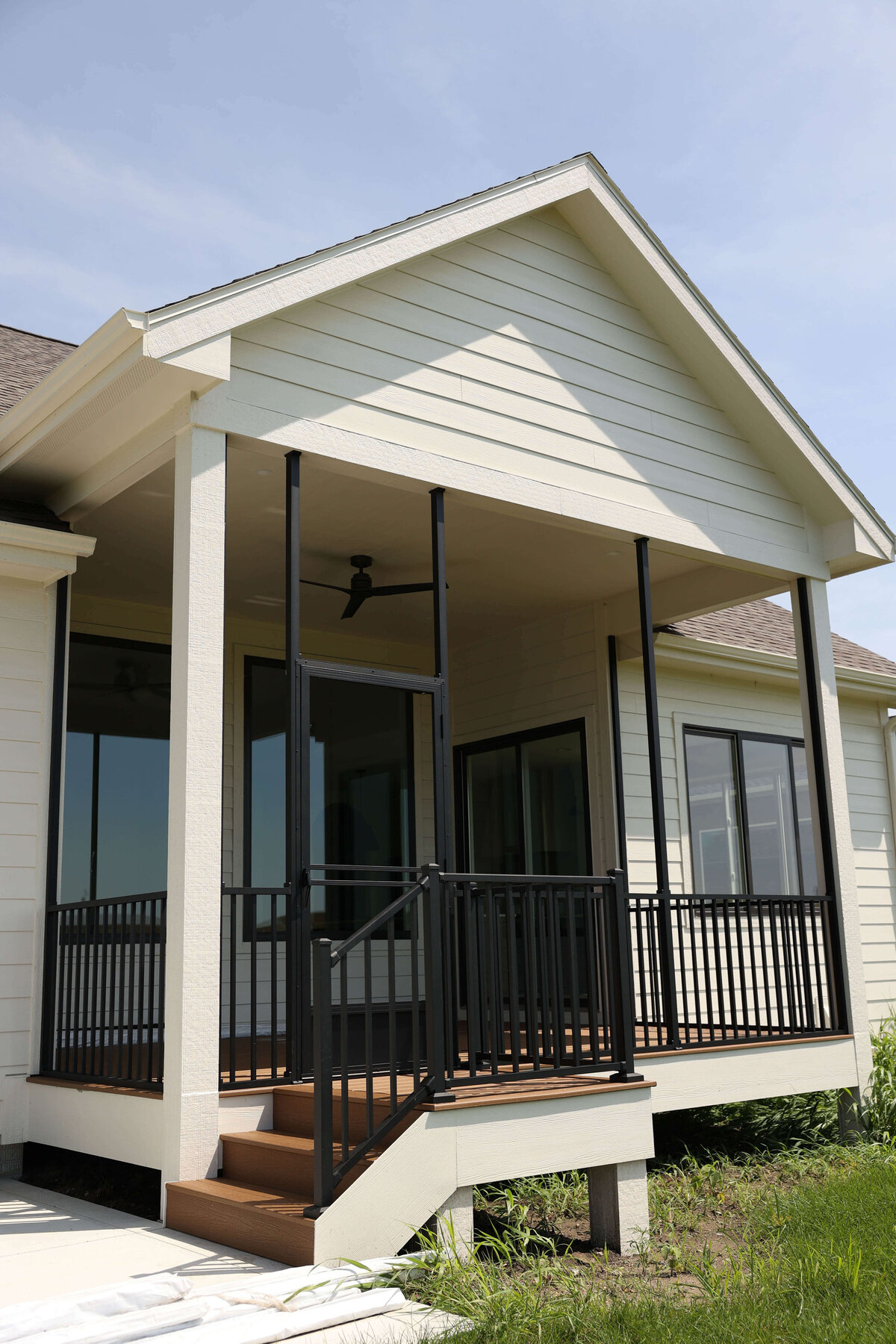 3034-Exterior-Grimes-Central-Iowa-Custom-Home-JRL-Builders-3F1A2240