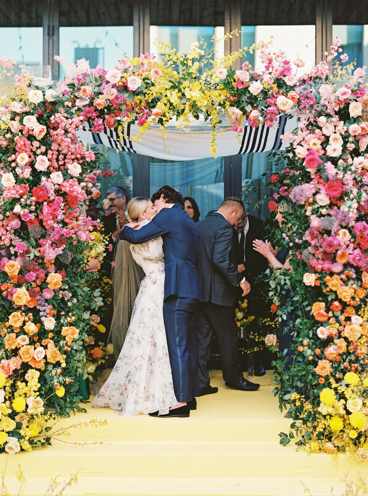 Austin-Fine-Art-Wedding-Photographer-AnnieScott-WelcomeParty-RuétPhoto-featherandtwine-67