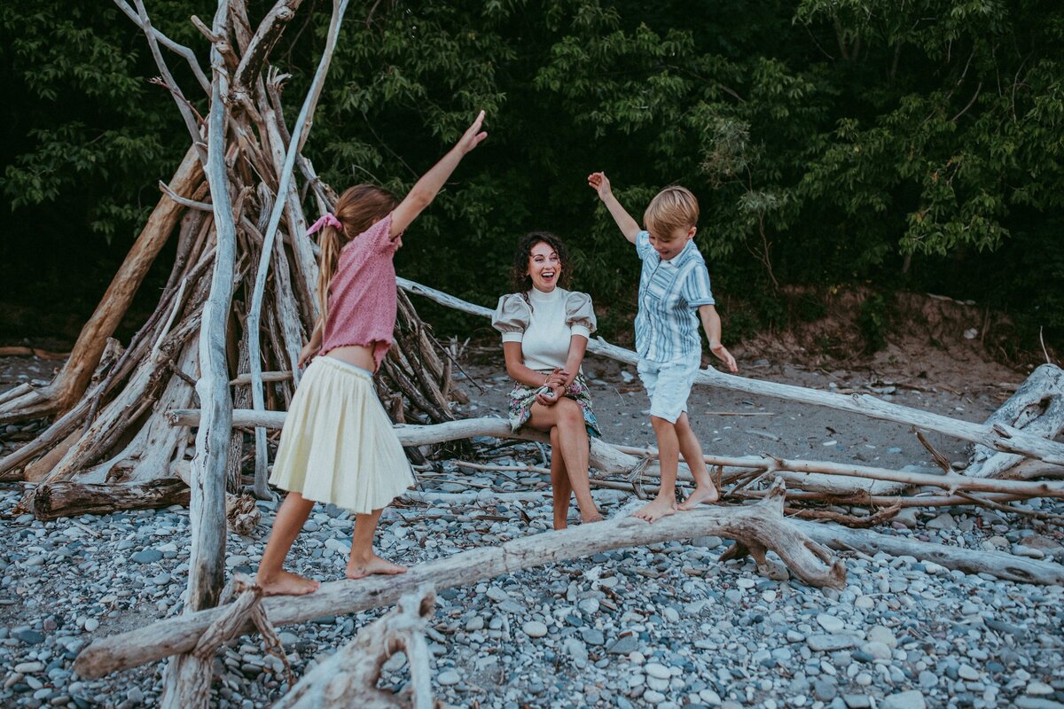 FamilyPhotos-at-Lake-Michigan-Milwaukee10
