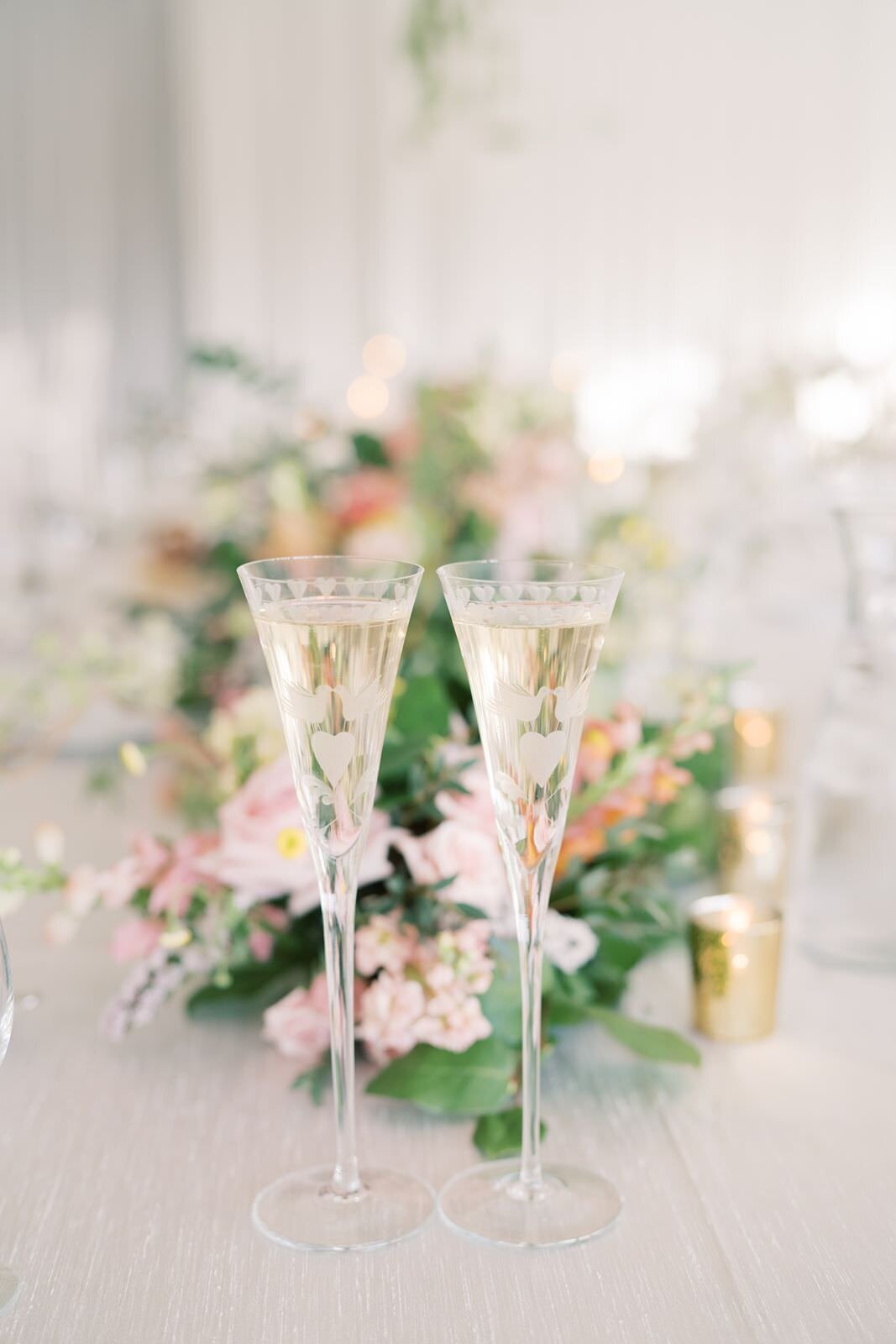 wedding-flutes-reception-sarah-sunstrom-photography-monte-bello-estate-wedding