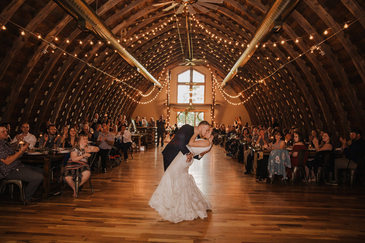 GenevaWeddingPhotographer-RunningHorseFarm-Emily&Nick-0788-2