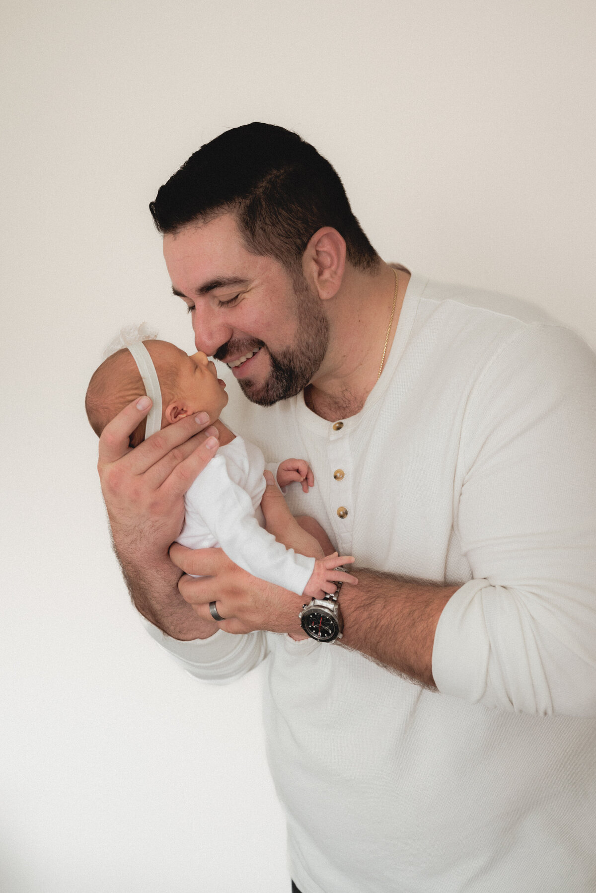 Brooke Lacombe is an Ottawa, Ontario based newborn photographer, specializing in motherhood, maternity, newborn and family fine art photography.