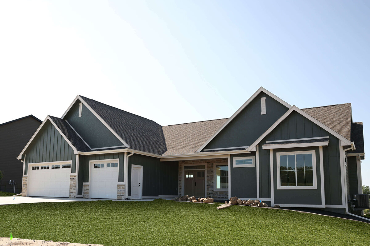 1183-Exterior-Grimes-Central-Iowa-Custom-Home-JRL-Builders-3F1A9225-3