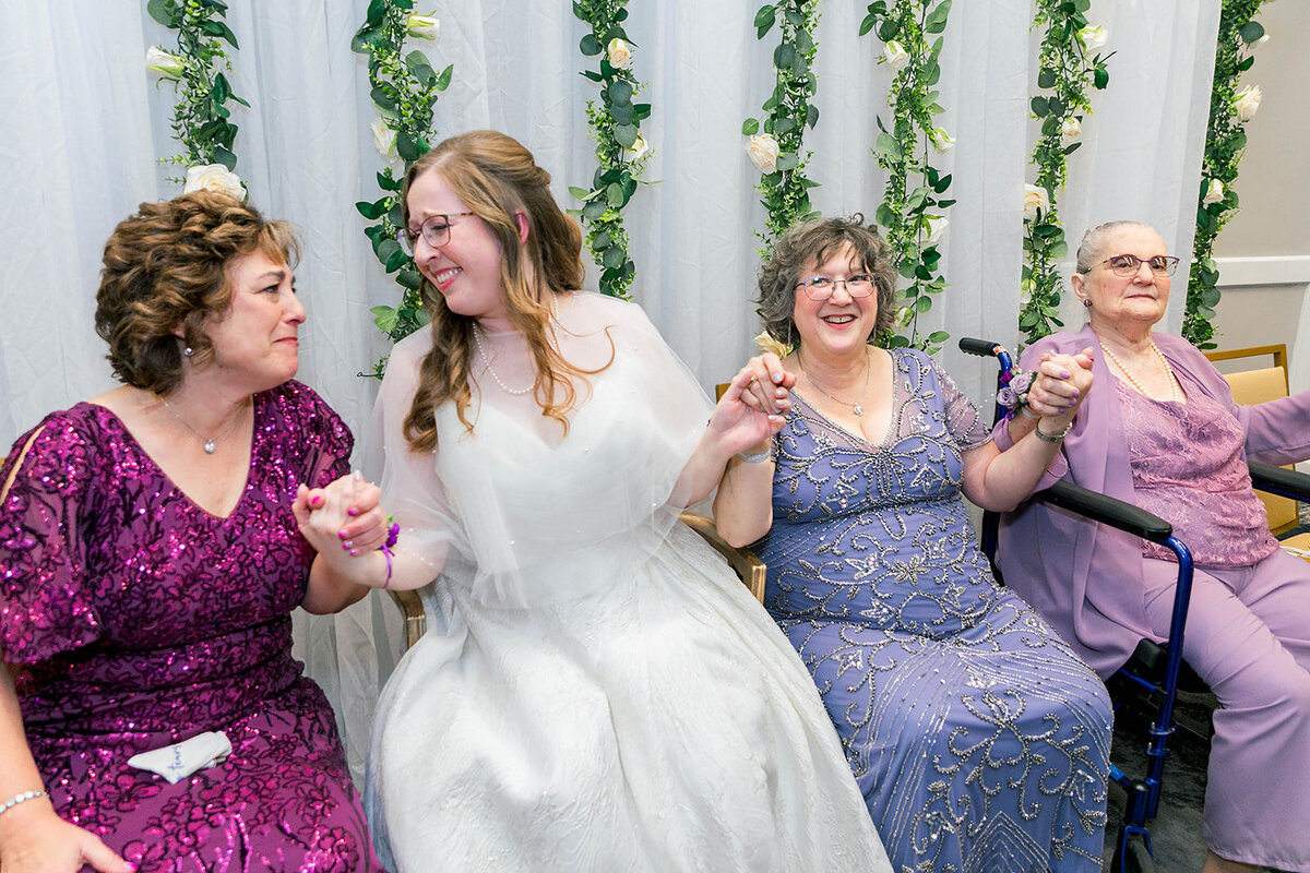Eliana-Melmed-Photography-Chicago-LosAngeles-Jewish-WeddingPhotography-KabbalatPanim-00102