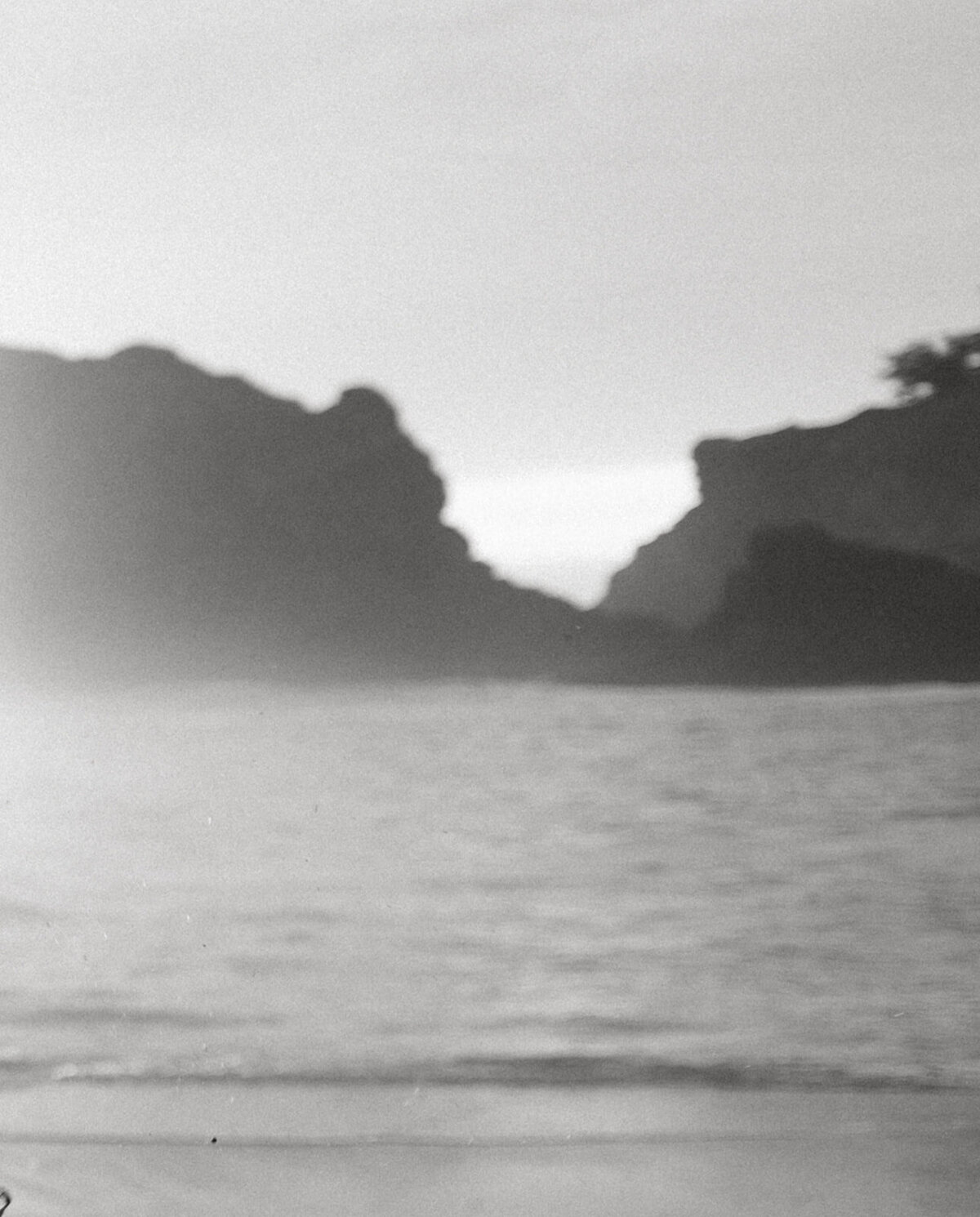 black and white photo of oregon coast
