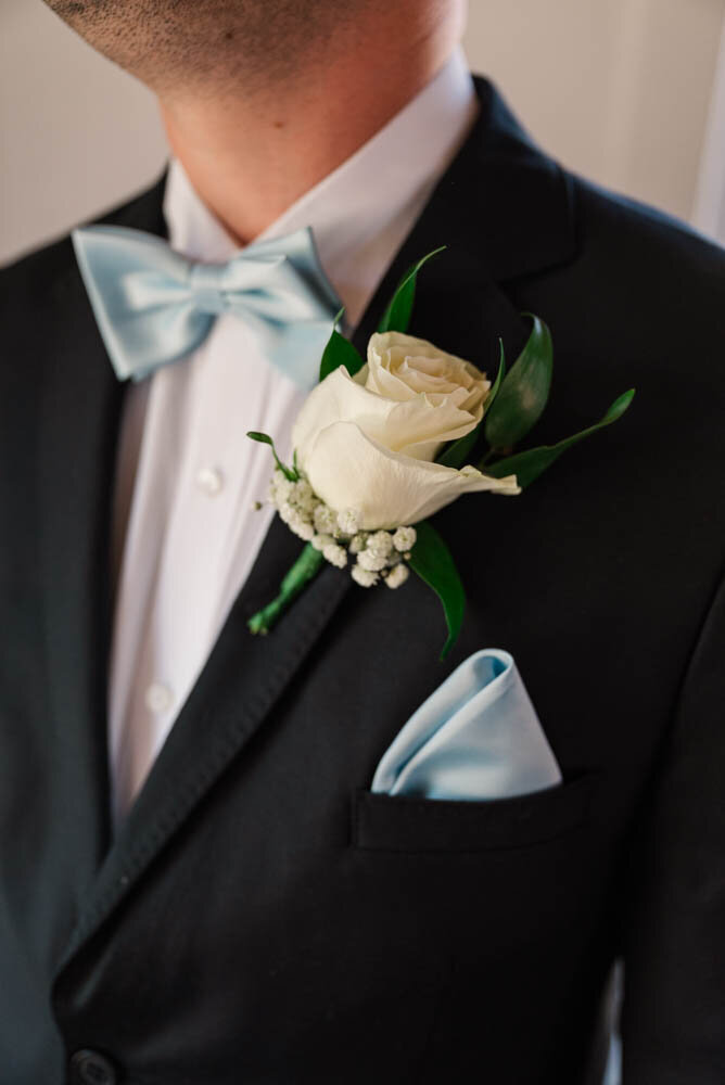 grooms-bowtie-and-boutonniere