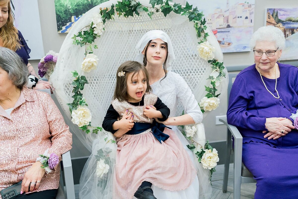 Eliana-Melmed-Photography-Chicago-LosAngeles-Jewish-WeddingPhotographer-CarmiKalman-KabbalatPanim-00054