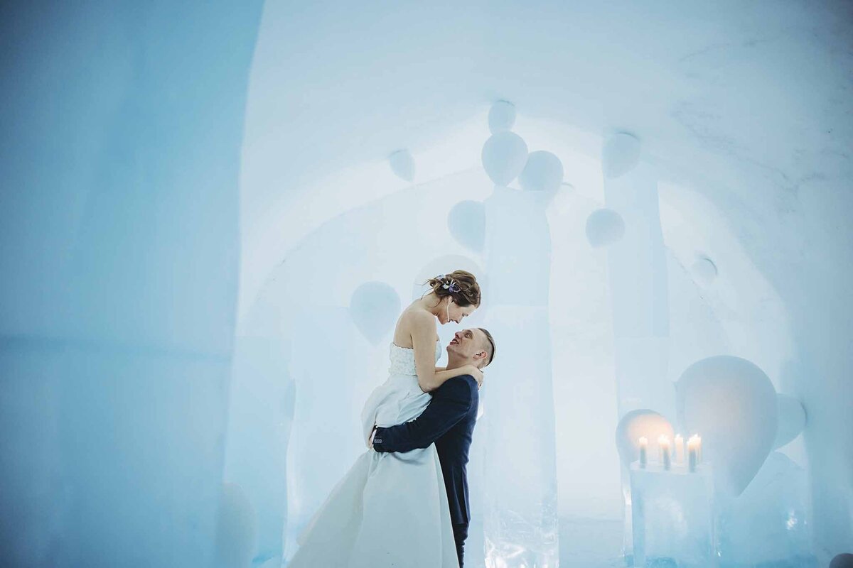 icehotel-weddings-winter-weddings-vinterbröllop-fotograf-kiruna-photographer-wedding-photographer034032