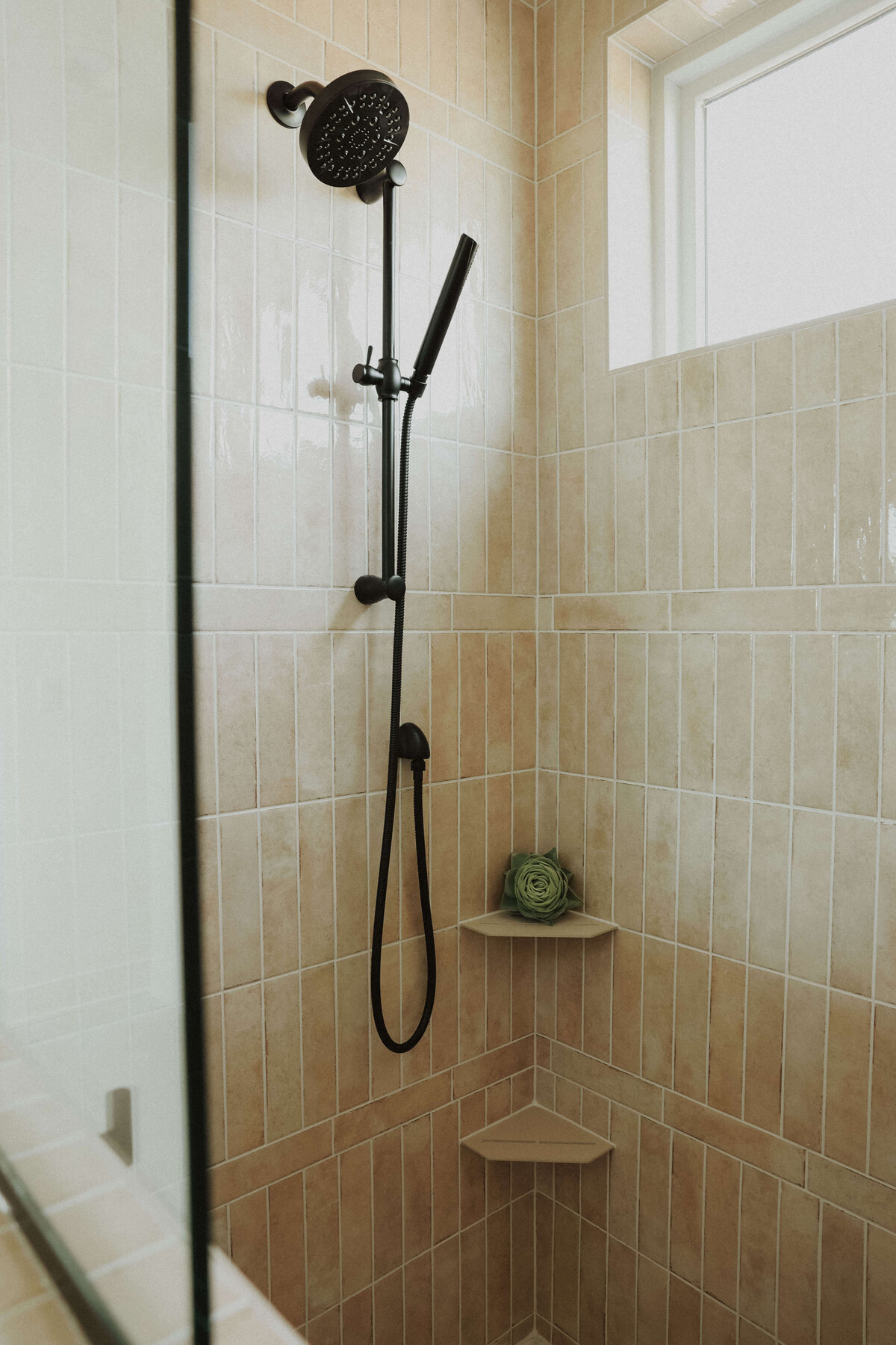 3034-Bathroom-Grimes-Central-Iowa-Custom-Home-JRL-Builders-3F1A2116