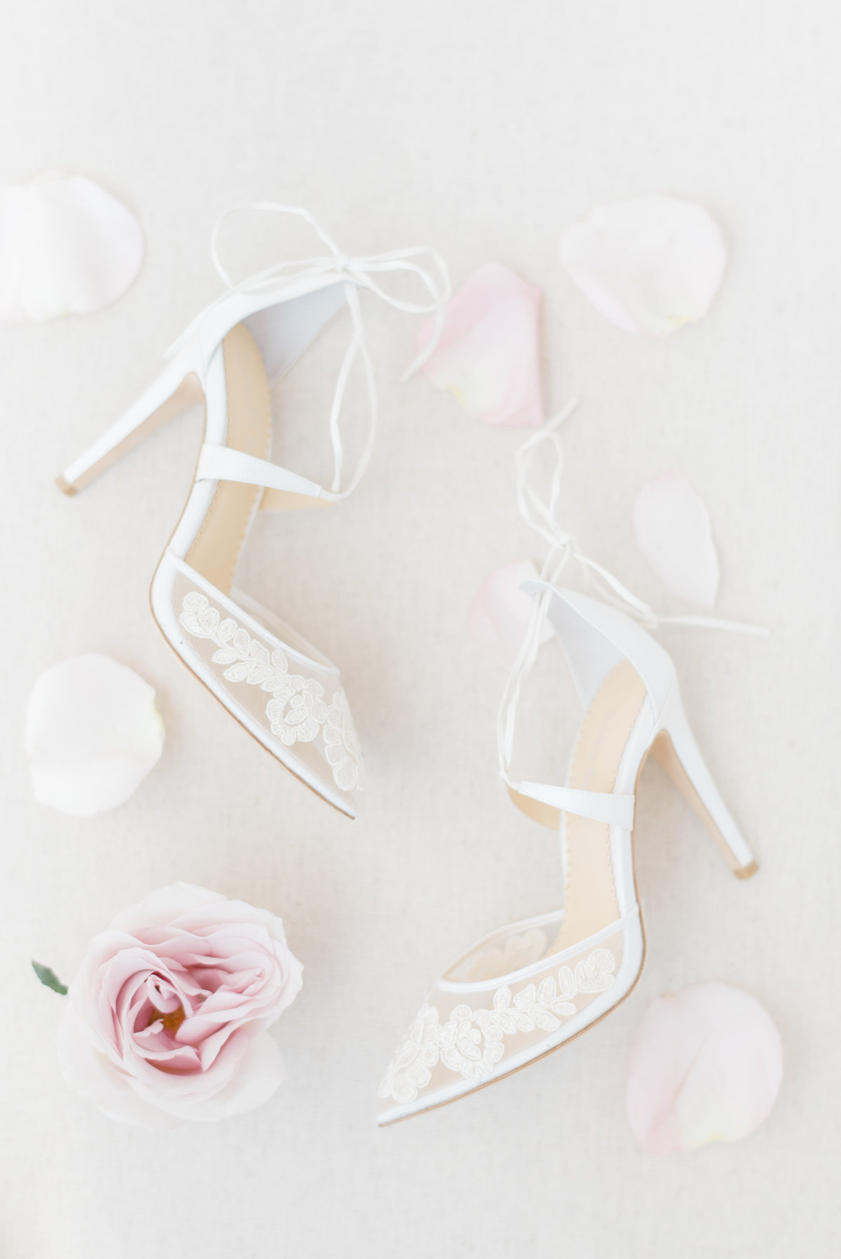 Brides-shoes-with-flowers-photograph