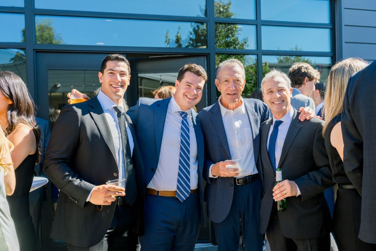 Eliana-Melmed-Photography-Chicago-LosAngeles-Jewish-WeddingPhotography-ShulaNoah-CocktailHour-00052