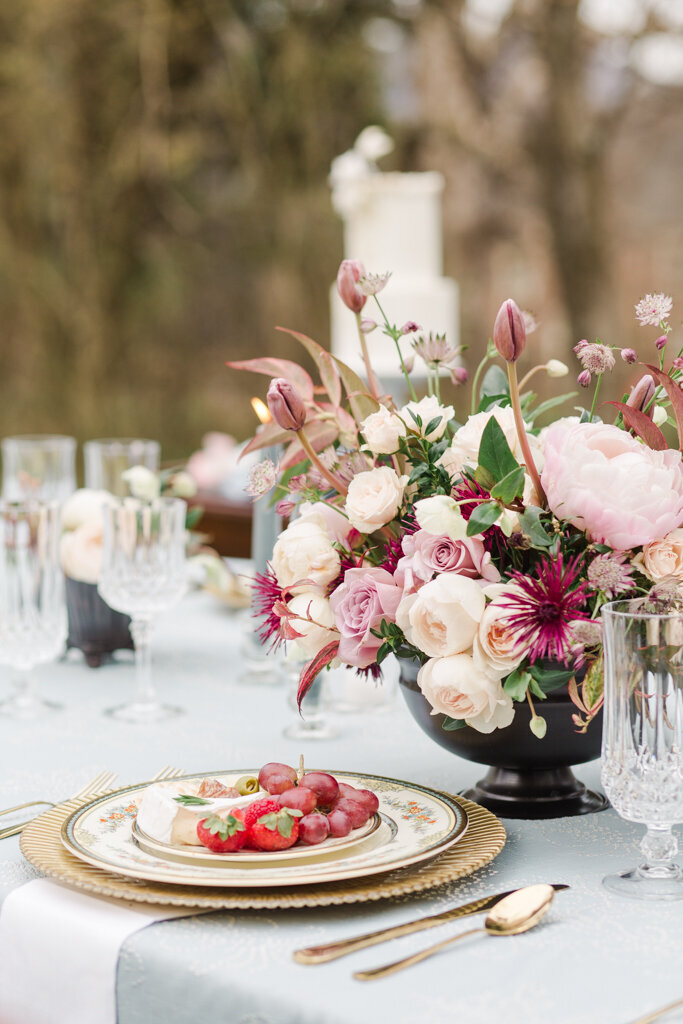 Elegant Tablescape Wedding Photo