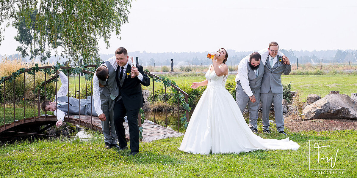 TanniWengerPhotography_weddingphotographer_Oregonweddings_Weddingday_easternoregonphotorapher