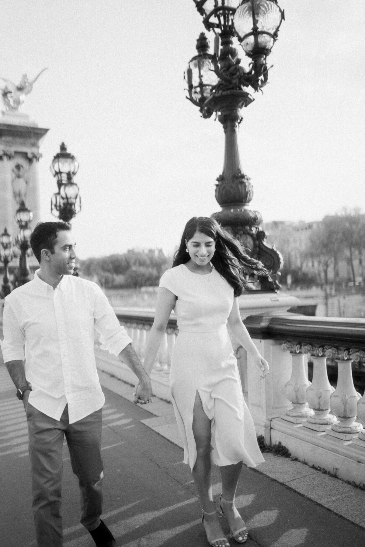 006-Paris-Cinematic-Romance-travel-session-Editorial-Luxury-Fine-Art-Lisa-Vigliotta-Photography