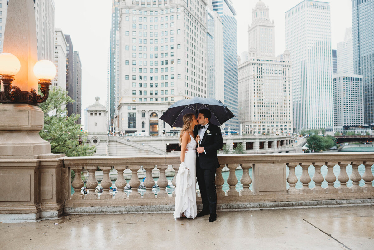 chicago-river-front-wedding-pictures-mag-mile-wedding-pictures-michigan-ave-chicago-wedding-photographer-girl-with-the-tattoos-wedding-photographer