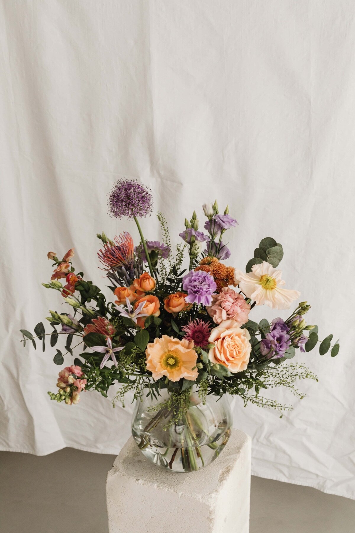 kaboompics_beautiful-bouquet-flower-arrangement-floral-composition-30463