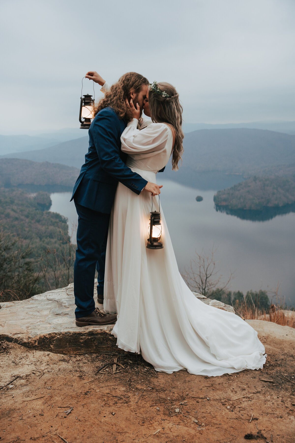 Stephanie & Eric - Blue Ridge Mountain Wedding - Cirrus Gold Creative Company-538
