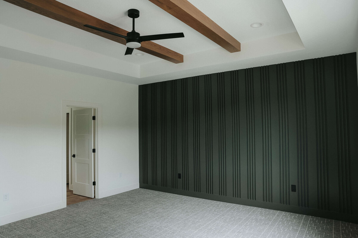 4171-Bedroom-Panora-Central-Iowa-Custom-Home-JRL-Builders-E23A3693