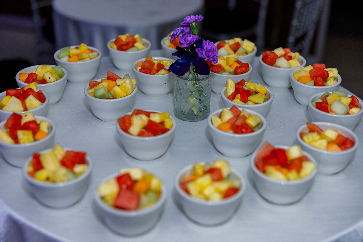 Eliana-Melmed-Photography-Chicago-LosAngeles-Jewish-WeddingPhotography-ElianaSklar-DanceFloor-00234