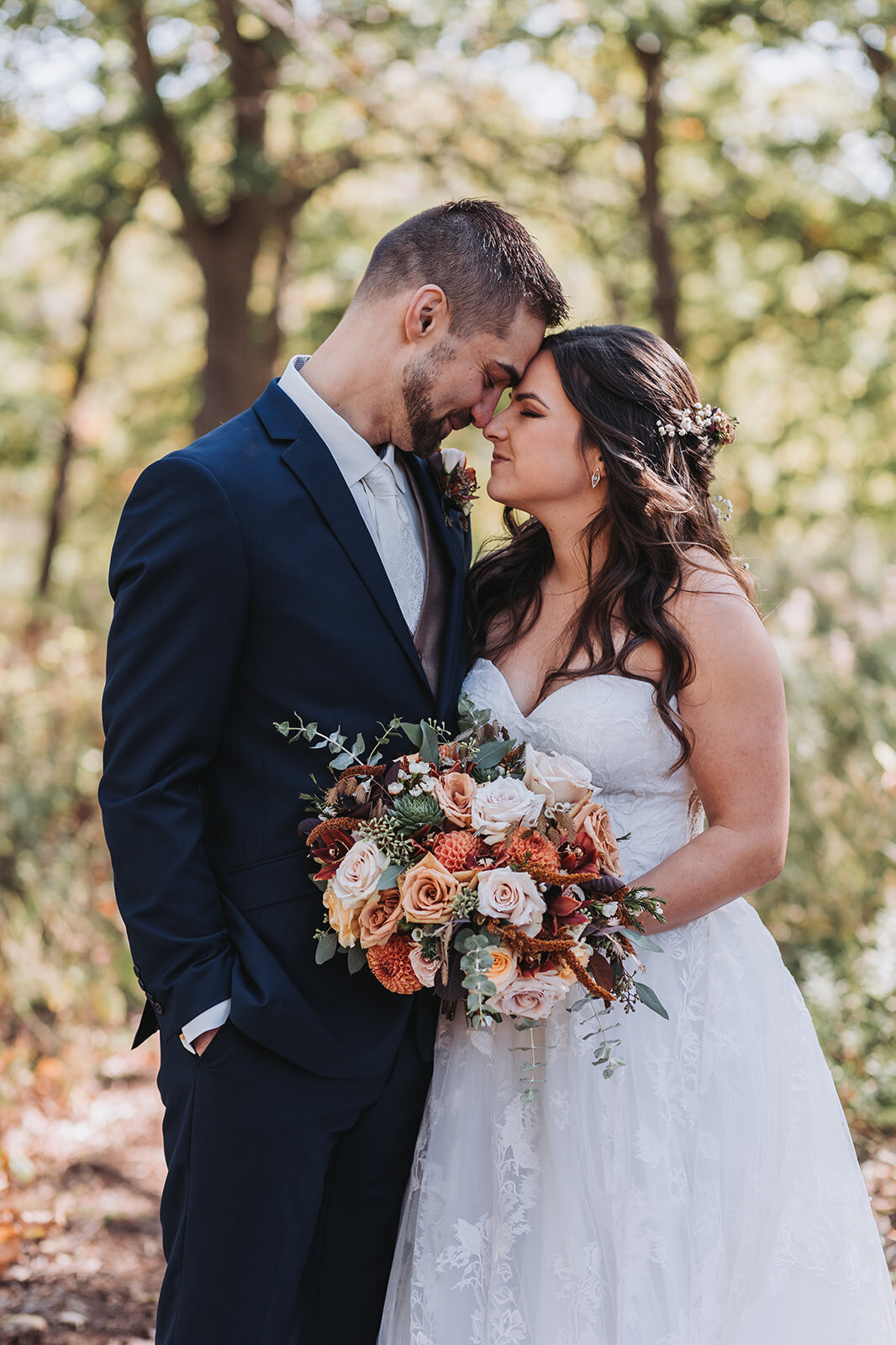 pastel-bouquet-wedding-photographer