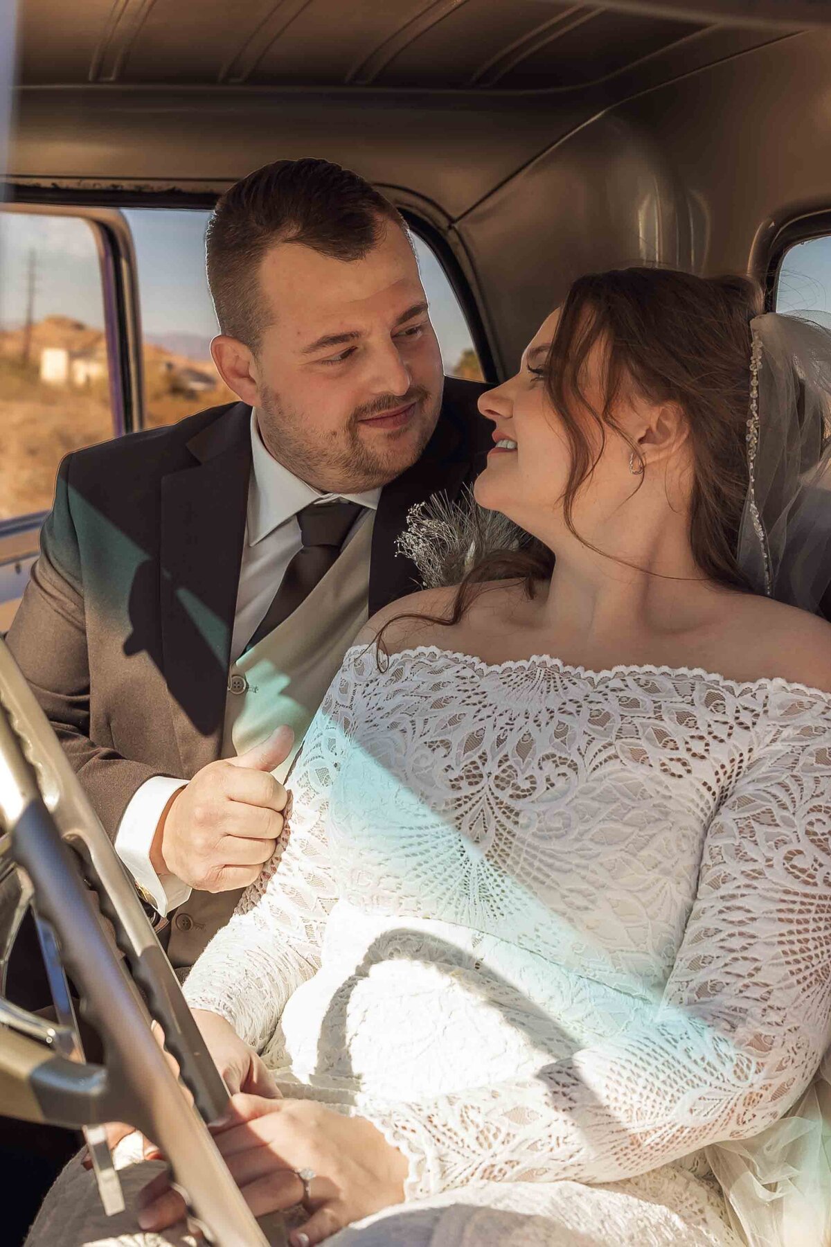 Elona _Shea_Photography_Lake_havasu_photographer_london_bridge_resort_wedding-20