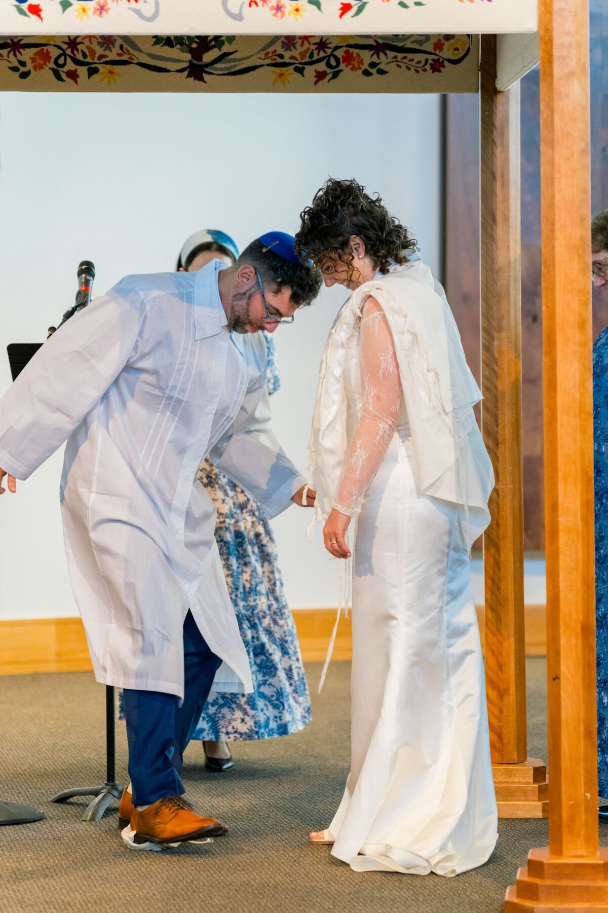Eliana-Melmed-Photography-Chicago-LosAngeles-Jewish-WeddingPhotography-ShulaNoah-Chuppah-00060