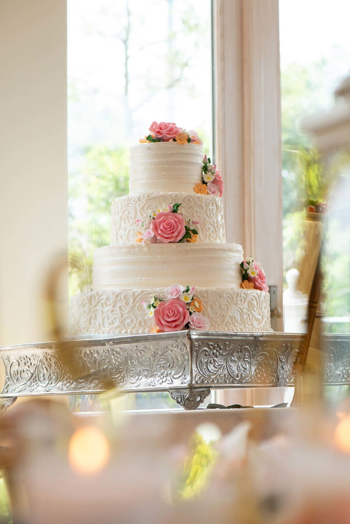 Fox Hollow wedding cake