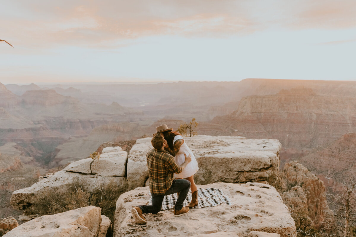 Grand-Canyon-Sunrise-Proposal-OliviaHopePhotography--9