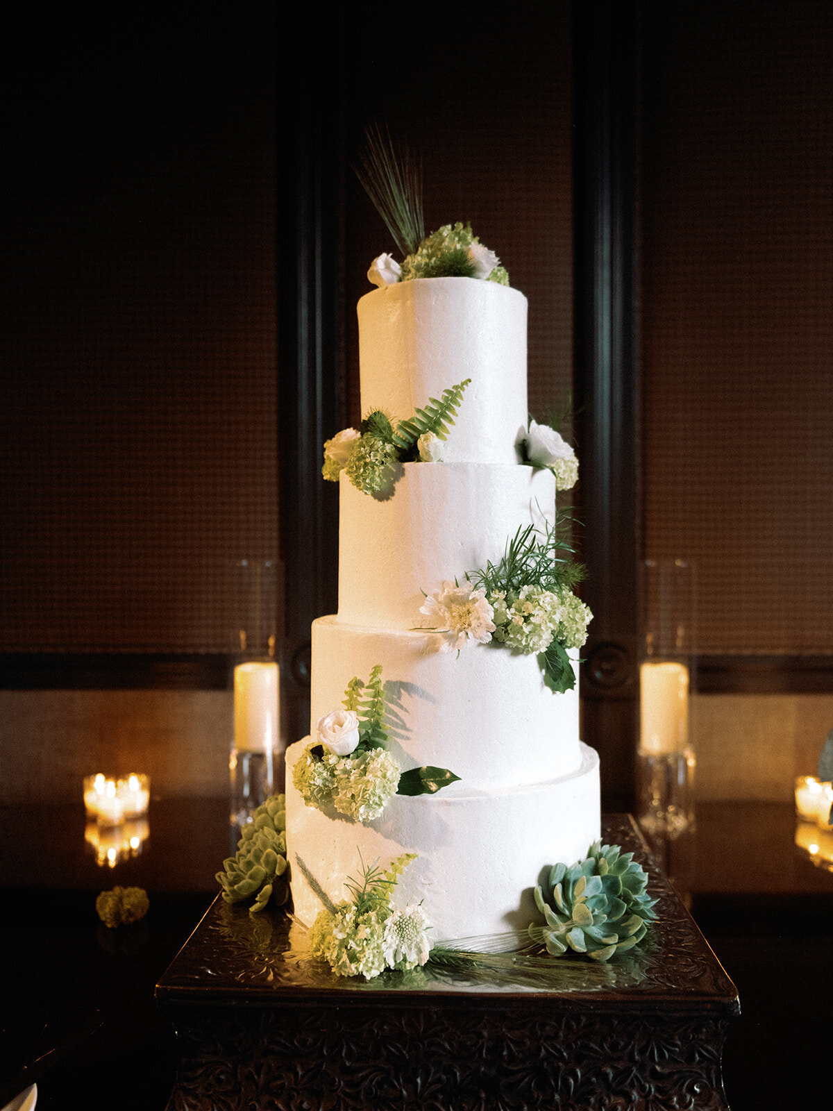 Aspen wedding Calluna Events wedding design wedding cake design