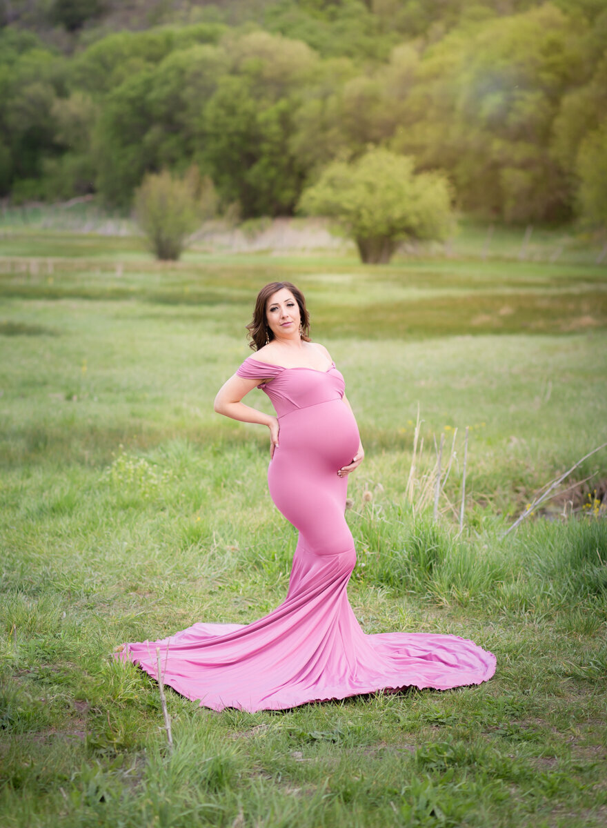 Outdoor maternity photo in Provo Canyon Utah.