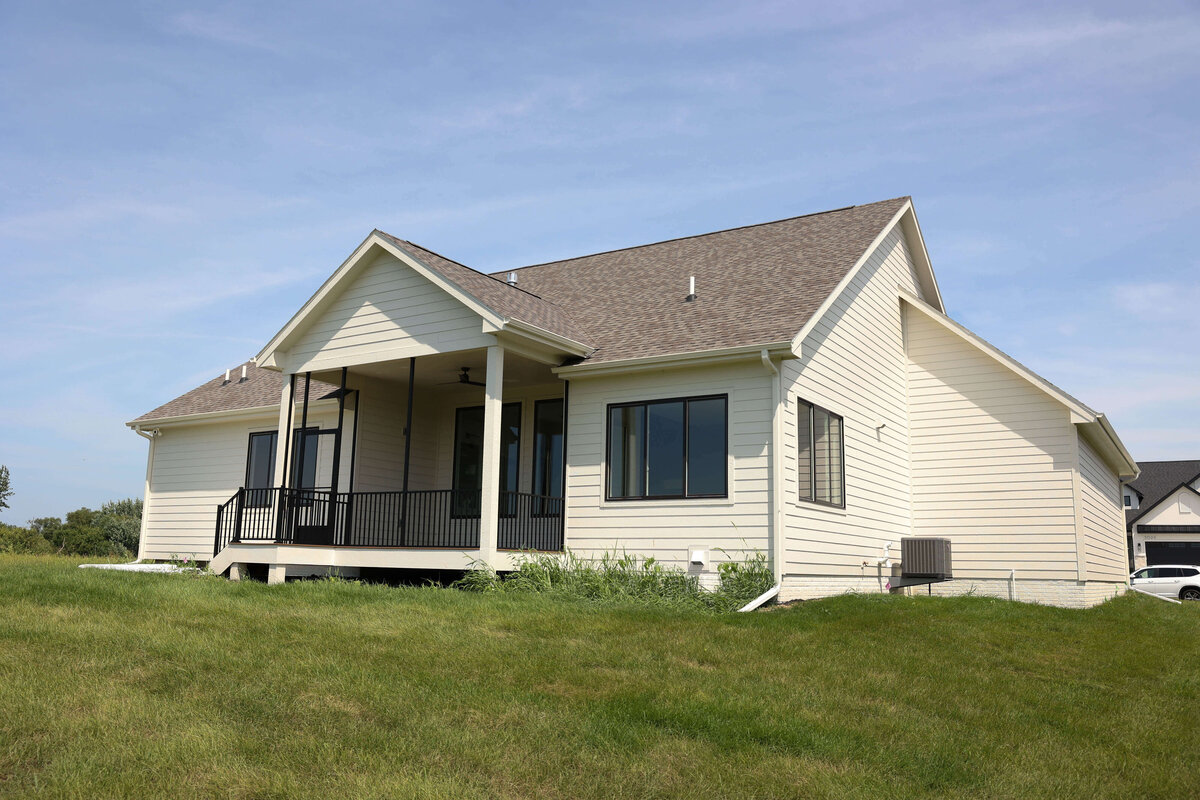 3034-Exterior-Grimes-Central-Iowa-Custom-Home-JRL-Builders-3F1A2228